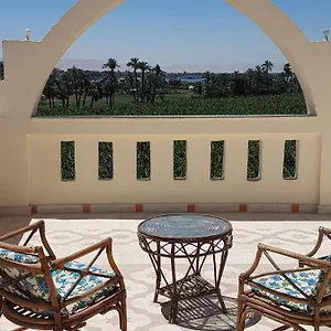 Guest house Elsanosy Family -
